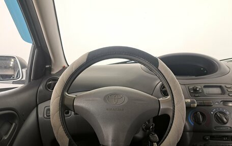 Toyota Yaris I рестайлинг, 2001 год, 280 000 рублей, 15 фотография