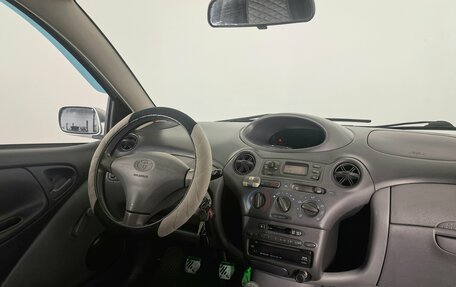 Toyota Yaris I рестайлинг, 2001 год, 280 000 рублей, 14 фотография