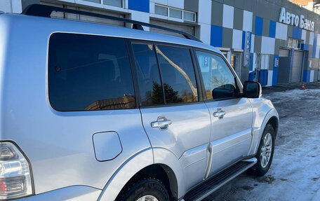 Mitsubishi Pajero IV, 2011 год, 1 850 000 рублей, 2 фотография