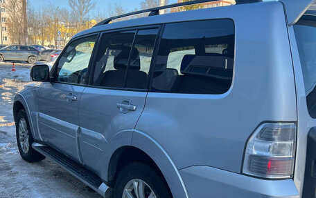 Mitsubishi Pajero IV, 2011 год, 1 850 000 рублей, 3 фотография