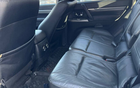 Mitsubishi Pajero IV, 2011 год, 1 850 000 рублей, 13 фотография