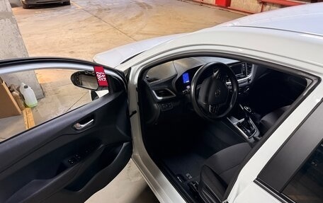 Hyundai Solaris II рестайлинг, 2020 год, 1 250 000 рублей, 18 фотография