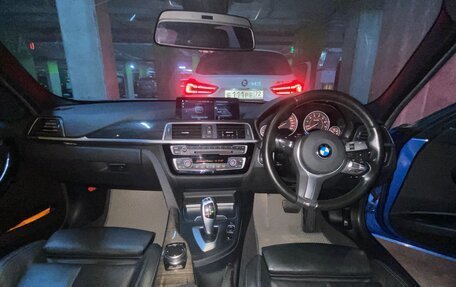 BMW 3 серия, 2018 год, 1 860 000 рублей, 4 фотография