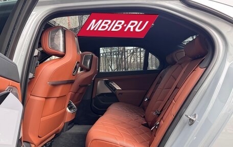 BMW 7 серия, 2025 год, 15 500 000 рублей, 18 фотография