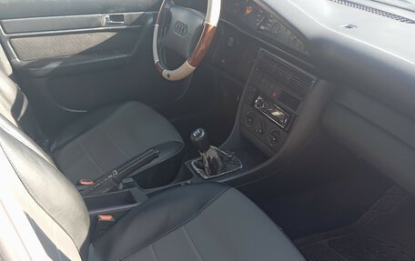 Audi A6, 1995 год, 270 000 рублей, 2 фотография