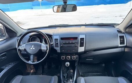 Mitsubishi Outlander III рестайлинг 3, 2012 год, 1 170 000 рублей, 19 фотография