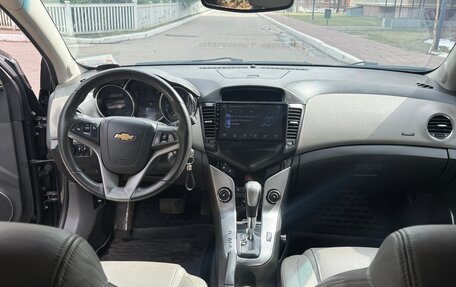Chevrolet Cruze II, 2010 год, 795 000 рублей, 6 фотография