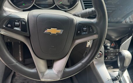 Chevrolet Cruze II, 2010 год, 795 000 рублей, 10 фотография