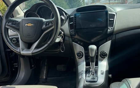 Chevrolet Cruze II, 2010 год, 795 000 рублей, 9 фотография