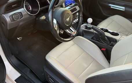 Ford Mustang VI рестайлинг, 2020 год, 5 700 000 рублей, 7 фотография