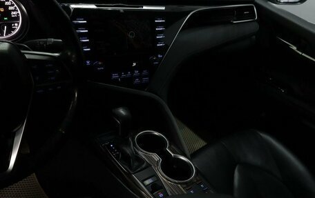 Toyota Camry, 2021 год, 3 490 000 рублей, 20 фотография