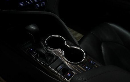 Toyota Camry, 2021 год, 3 490 000 рублей, 21 фотография