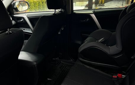 Toyota RAV4, 2016 год, 2 299 000 рублей, 9 фотография