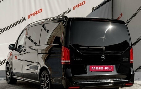 Mercedes-Benz V-Класс, 2017 год, 4 585 000 рублей, 5 фотография