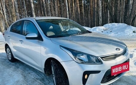 KIA Rio IV, 2017 год, 1 300 000 рублей, 3 фотография