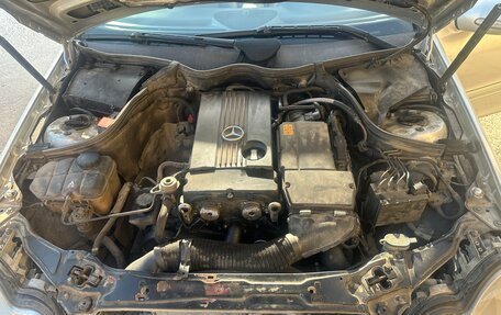 Mercedes-Benz C-Класс, 2006 год, 380 000 рублей, 10 фотография