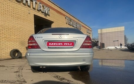 Mercedes-Benz C-Класс, 2006 год, 380 000 рублей, 4 фотография
