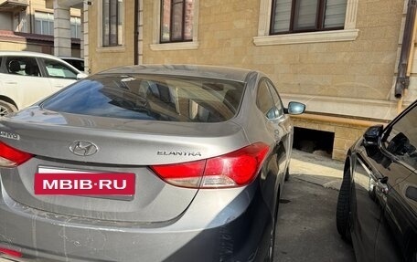 Hyundai Elantra V, 2013 год, 550 000 рублей, 3 фотография