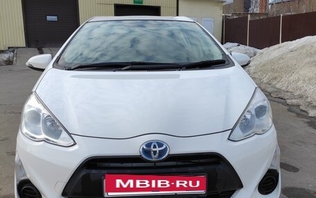 Toyota Aqua I, 2016 год, 870 000 рублей, 2 фотография
