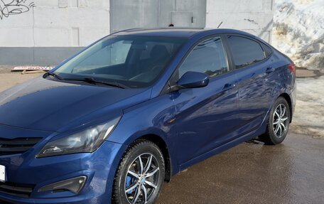 Hyundai Solaris II рестайлинг, 2015 год, 1 500 000 рублей, 4 фотография