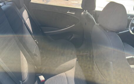 Hyundai Solaris II рестайлинг, 2015 год, 1 500 000 рублей, 14 фотография