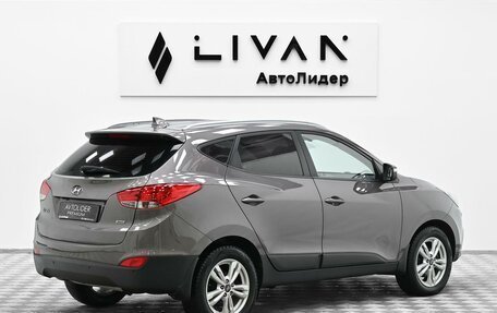 Hyundai ix35 I рестайлинг, 2013 год, 1 045 000 рублей, 4 фотография