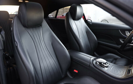 Mercedes-Benz E-Класс, 2018 год, 3 300 000 рублей, 25 фотография