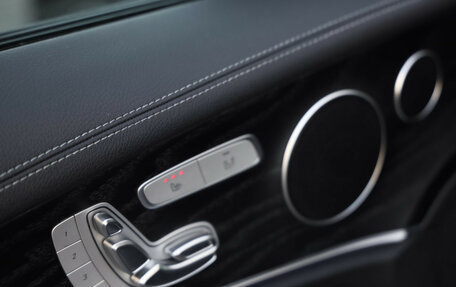 Mercedes-Benz E-Класс, 2018 год, 3 300 000 рублей, 23 фотография