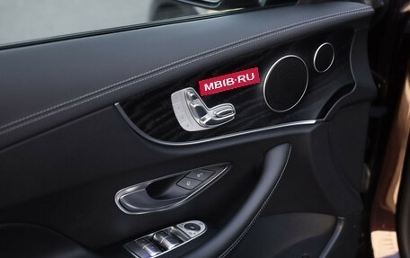 Mercedes-Benz E-Класс, 2018 год, 3 300 000 рублей, 22 фотография