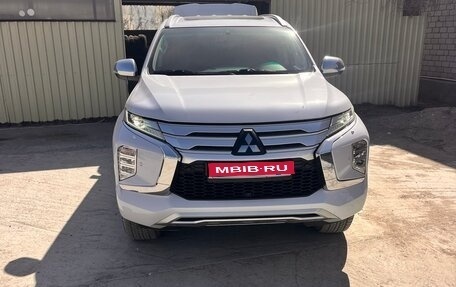 Mitsubishi Montero Sport, 2022 год, 4 050 000 рублей, 1 фотография