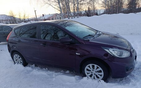 Hyundai Solaris II рестайлинг, 2011 год, 600 000 рублей, 2 фотография