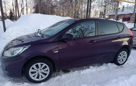 Hyundai Solaris II рестайлинг, 2011 год, 600 000 рублей, 3 фотография