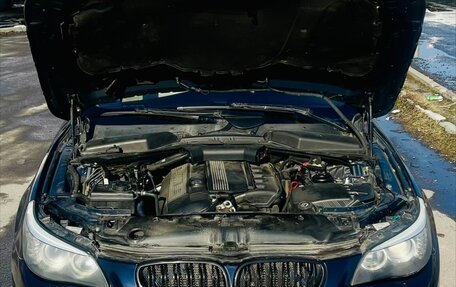 BMW 5 серия, 2004 год, 850 000 рублей, 8 фотография