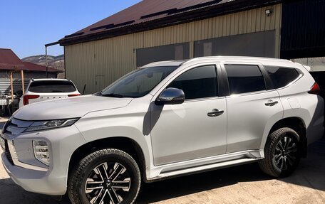 Mitsubishi Montero Sport, 2022 год, 4 050 000 рублей, 2 фотография