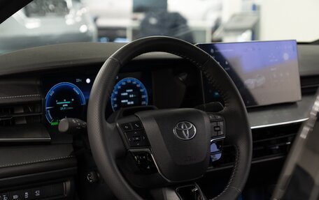 Toyota Camry, 2025 год, 3 950 000 рублей, 15 фотография