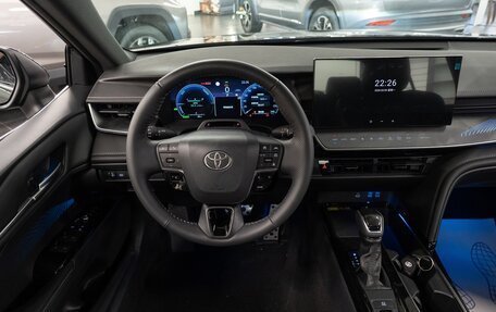 Toyota Camry, 2025 год, 3 950 000 рублей, 14 фотография