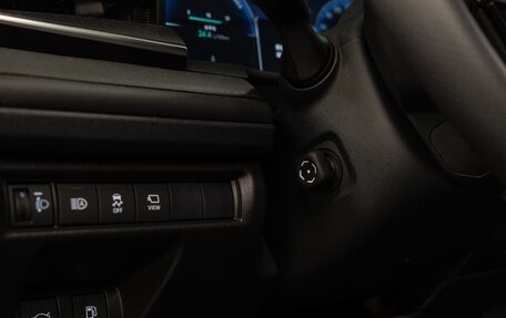 Toyota Camry, 2025 год, 3 950 000 рублей, 27 фотография