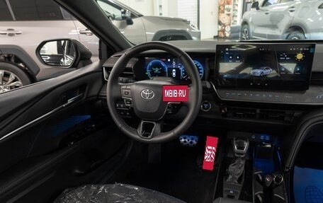 Toyota Camry, 2025 год, 3 950 000 рублей, 13 фотография