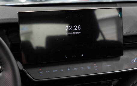 Toyota Camry, 2025 год, 3 950 000 рублей, 28 фотография