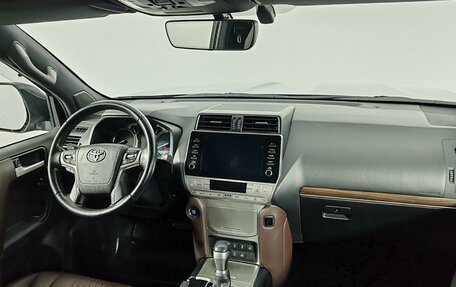 Toyota Land Cruiser Prado 150 рестайлинг 2, 2021 год, 6 735 000 рублей, 11 фотография