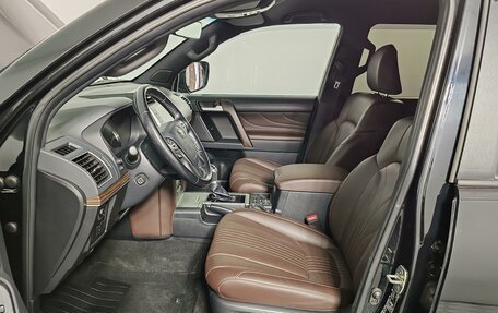 Toyota Land Cruiser Prado 150 рестайлинг 2, 2021 год, 6 735 000 рублей, 16 фотография