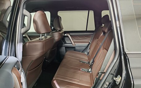 Toyota Land Cruiser Prado 150 рестайлинг 2, 2021 год, 6 735 000 рублей, 12 фотография