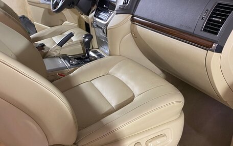 Toyota Land Cruiser 200, 2016 год, 7 000 000 рублей, 8 фотография