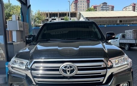 Toyota Land Cruiser 200, 2016 год, 7 000 000 рублей, 3 фотография