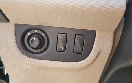 Renault Logan II, 2015 год, 650 000 рублей, 12 фотография