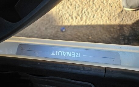 Renault Logan II, 2015 год, 650 000 рублей, 19 фотография