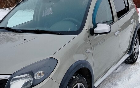 Renault Sandero I, 2014 год, 700 000 рублей, 2 фотография