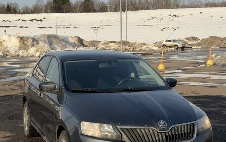 Skoda Rapid I, 2014 год, 800 000 рублей, 2 фотография