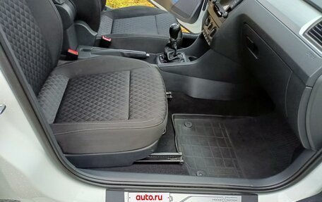 Skoda Rapid I, 2016 год, 1 000 000 рублей, 10 фотография