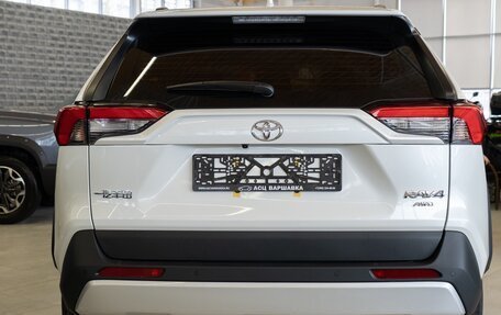 Toyota RAV4, 2025 год, 3 600 000 рублей, 5 фотография